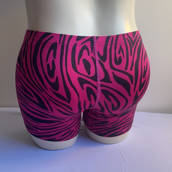 Reebok Spandex Active Pink Zebra Shorts Size L - Picture 7 of 7